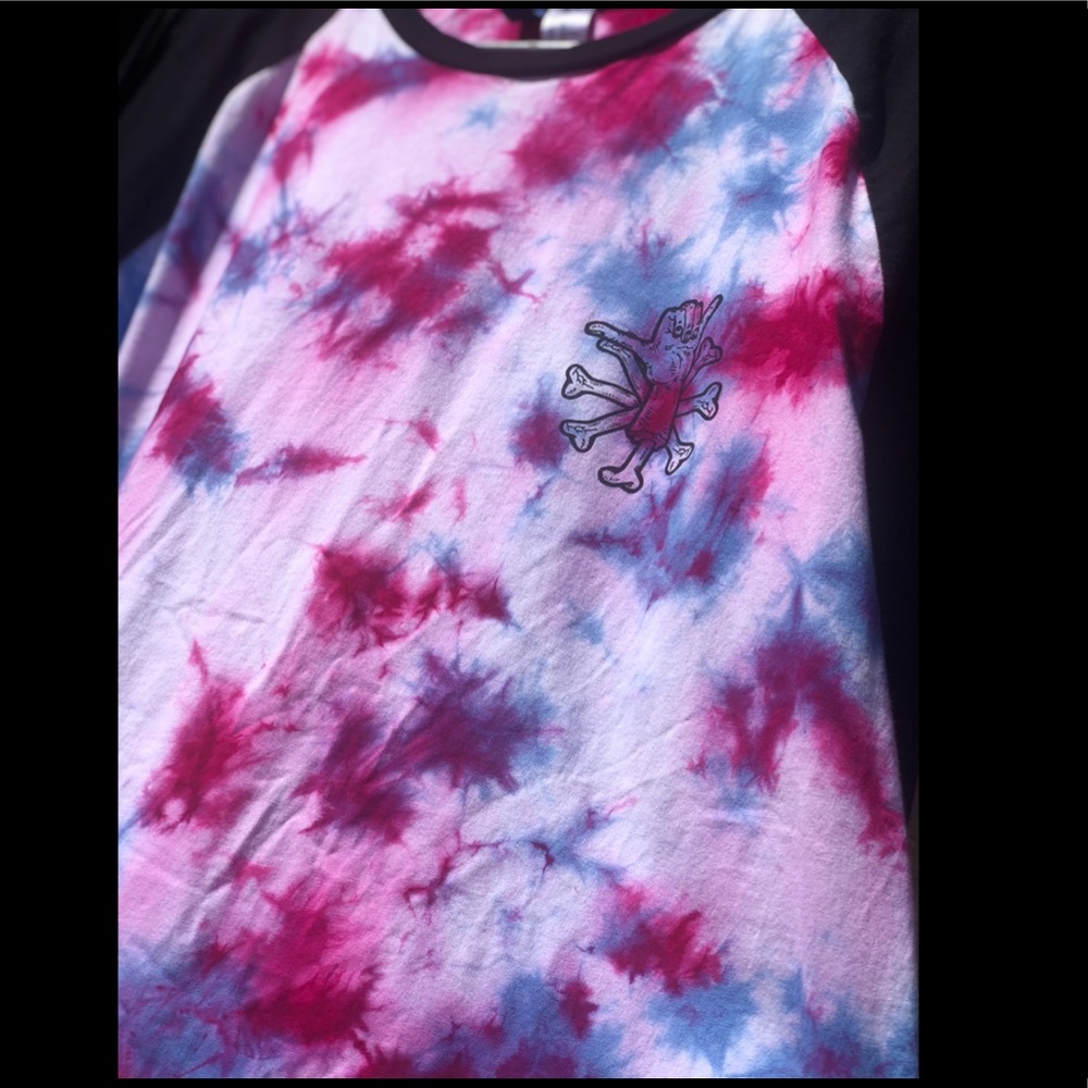 Men’s XL shirt